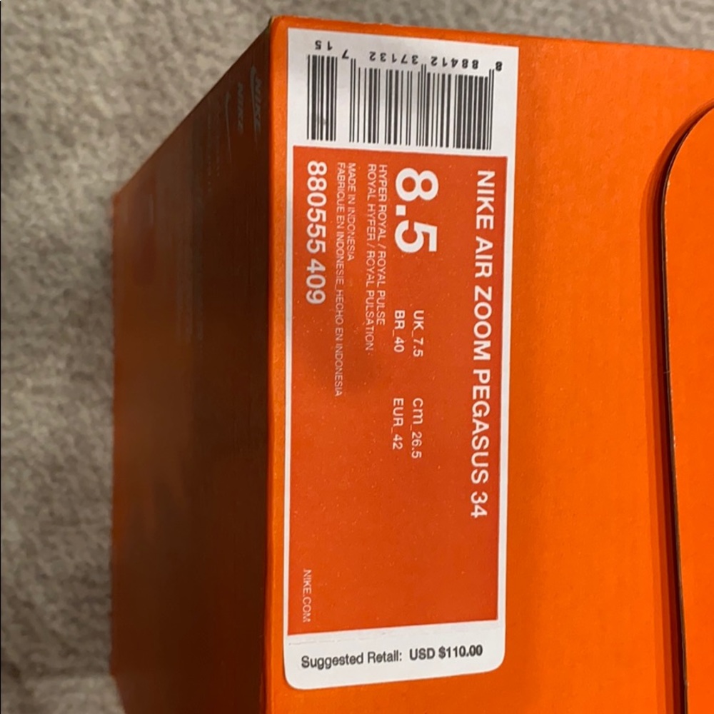 Men’s Nike sneakers in 8.5